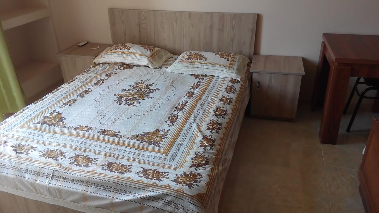 Guest House Vitali Gonio Luaran gambar